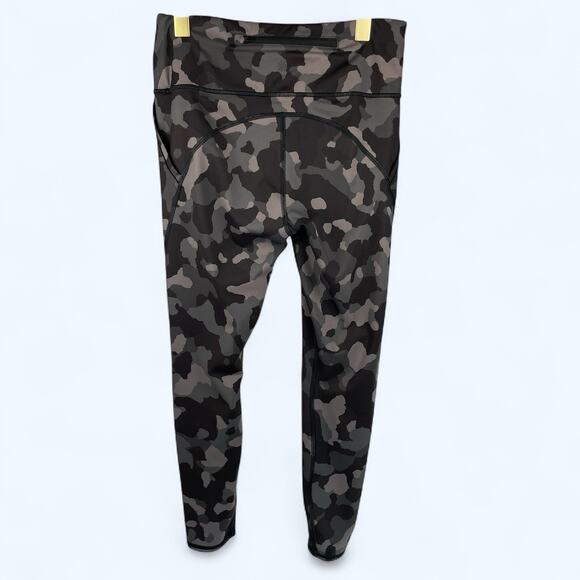 Athleta Lightning Camo 7/8 Tight Women's Size Medium Mid Rise Stretch Workout - Picture 2 of 7